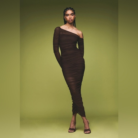 SER.O.YA Dresses & Skirts - NEW NWT SER.O.YA Ruched Mesh Maxi Dress